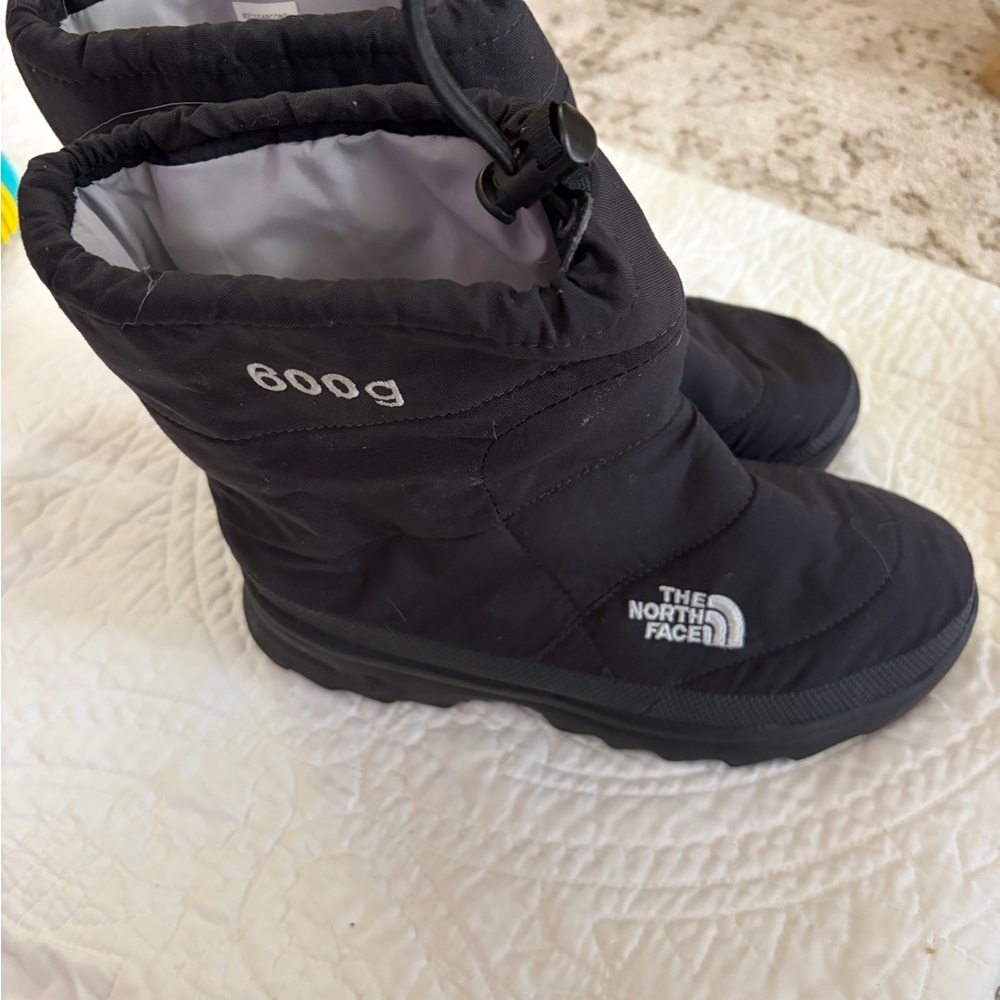 The North Face Kids Black Insulated Boots